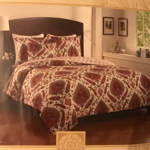 Twin Quilt and Shams